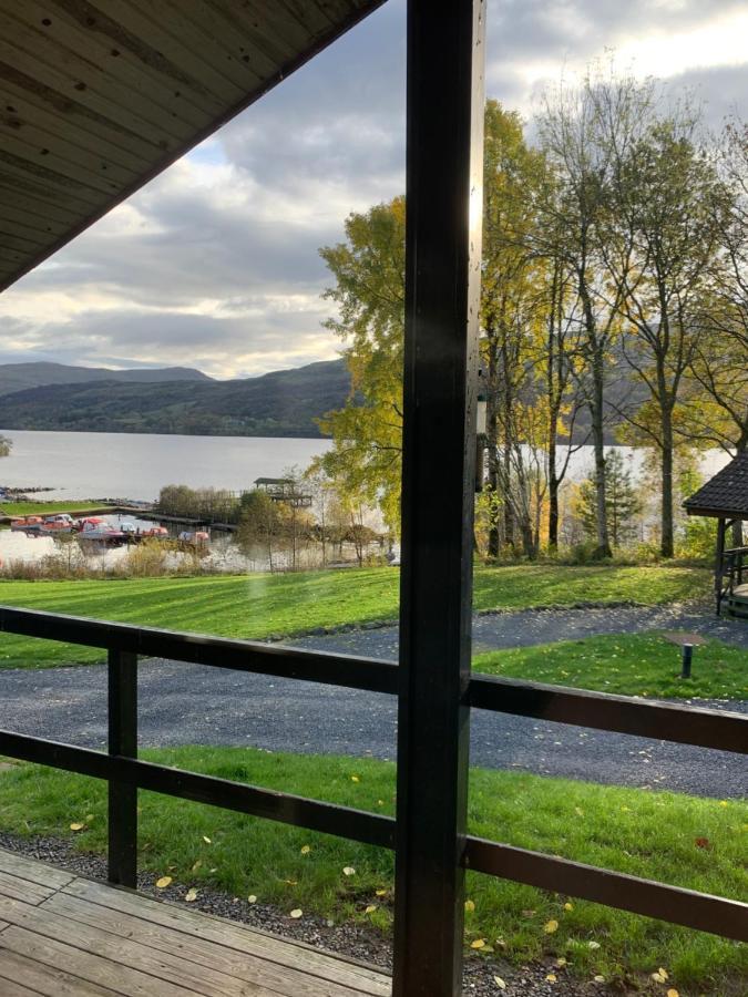 Milton Bay Luxury Lodge Wrapped In Exceptional Scenery Morenish Exterior foto