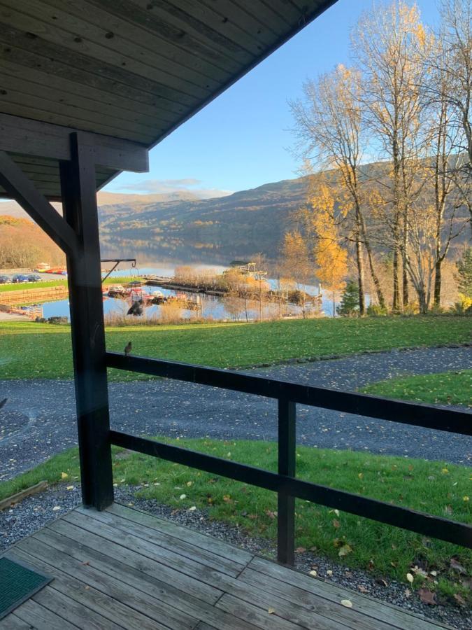 Milton Bay Luxury Lodge Wrapped In Exceptional Scenery Morenish Exterior foto